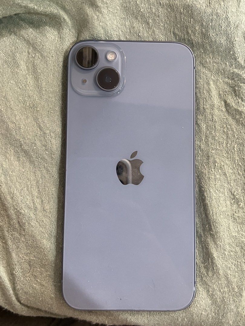 iPhone 14 Plus (Category: iPhone 14 Series) located in Manila. Submitted by jmh______ (Listing ID 1471006142, Image 1). Description: Details: • 83% Battery Health • No SIM Restrictions • No history of repair • No issue, all working & original • Phone with tempered glass installed only. Bundle with my boyfriend’s iPhone 13 Pro — 39,000.