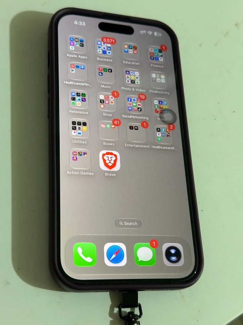 IPHONE 14 PRO (Category: iPhone 14 Series) located in Mandaluyong City. Submitted by libadiam_505 (Listing ID 1471015651, Image 2). Description: - Model: iPhone 14 Pro - Storage: 256GB - Color: Silver - No issue - Reason for selling: Need funds for upgrade - Price negotiable for sure buyers - Meetup available at Taguig City or via shipping.