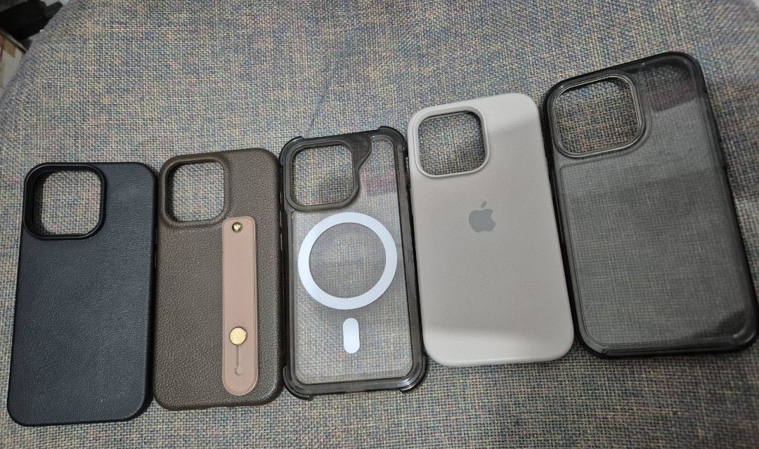 Iphone 14 pro case (Category: Cases & Sleeves) located in Dasmarinas. Submitted by paulaaa_ (Listing ID 1471057649, Image 1). Description: 450 take all.
