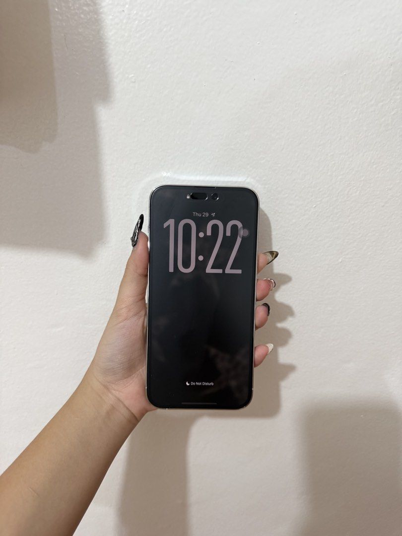 iPhone 14 Pro Max 128gb (Category: iPhone 14 Series) located in Pasay City. Submitted by mimiiiiiiiiiiiiiii (Listing ID 1471072835, Image 1). Description: Selling my Iphone 14 Pro Max 128gb (Silver) 76% Battery Health No scratches No dents Inclusion: Original Box and Unit RFS: Upgraded to higher unit.