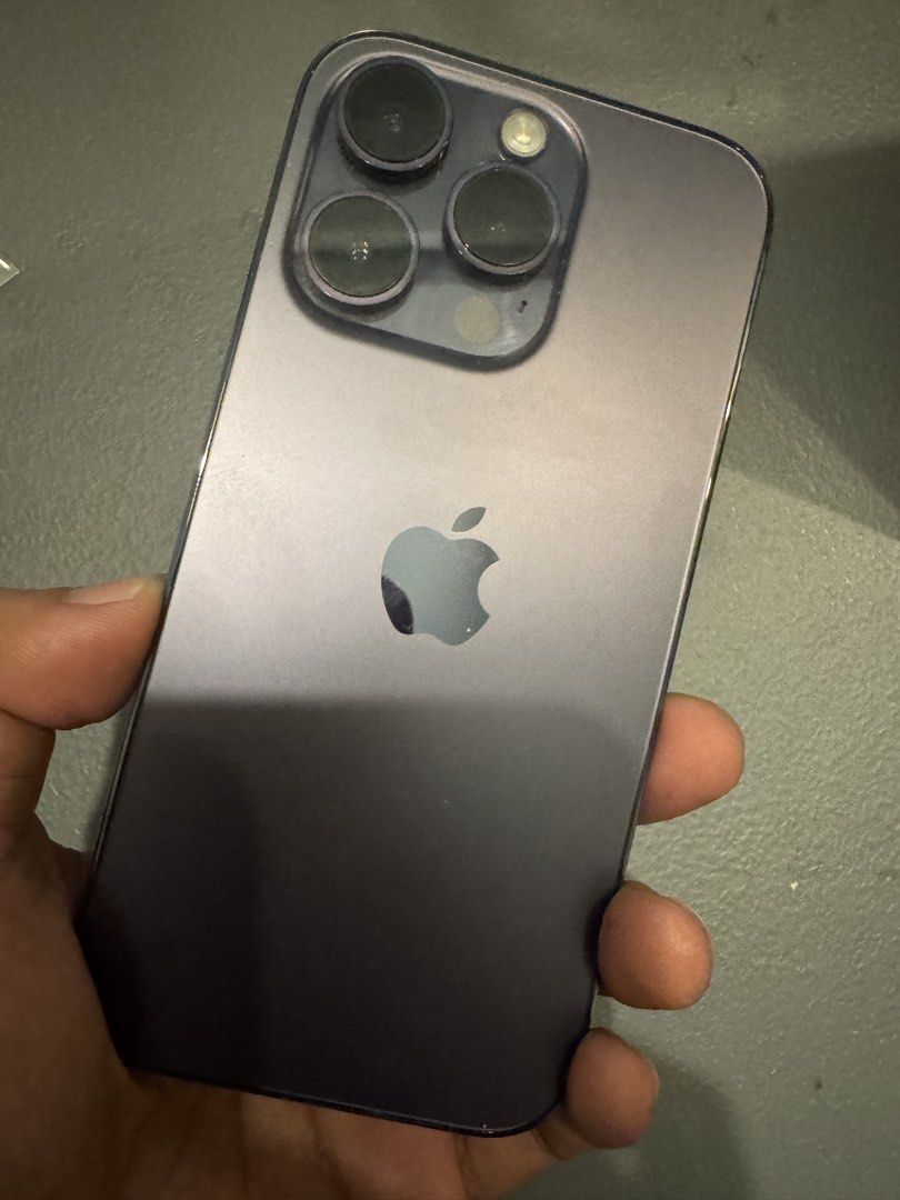 iPhone 14 Pro Max (Category: iPhone 14 Series) located in Manila. Submitted by pasig_seller_andrew (Listing ID 1471097663, Image 1). Description: 1 Physical SIM Slot and eSIM No scratches Slightly negotiable Open to other meetup locations near Pasig.