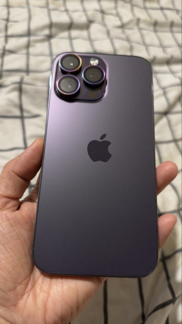 iPhone 14 pro max 256gb deep purple (Category: iPhone 14 Series) located in Manila. Submitted by chevella1 (Listing ID 1471099404, Image 2). Description: - Model: iPhone 14 Pro Max - Storage: 256GB - Color: Deep Purple - Condition: Excellent / Well-maintained, no dent, no scratches on the sides, hairlines on the screen that is not obvious, No sim restrictions - Inclusions: Original box, phone case, Belkin tempered glass screen protector, and repl