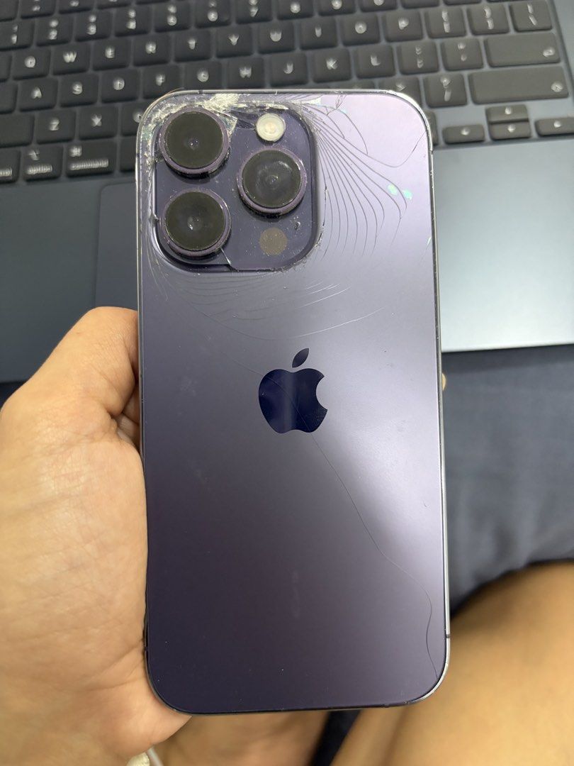 Iphone 14PRO 256GB (Category: iPhone 14 Series) located in Quezon City. Submitted by jobelleb18 (Listing ID 1470972560, Image 2). Description: PLEASE READ BEFORE SENDING A CHAT: Iphone 14 pro 256GB Deep purple Ios 27.0.1 76% battery health LCD and cameras are WORKING WELL. Issue: may crack yung back part ng phone and light scratch sa harap No box. Not in a rush so no to tawad. Tawad = dedma Meet ups only! I don’t do Lalamove. Wag po tayo manloko 