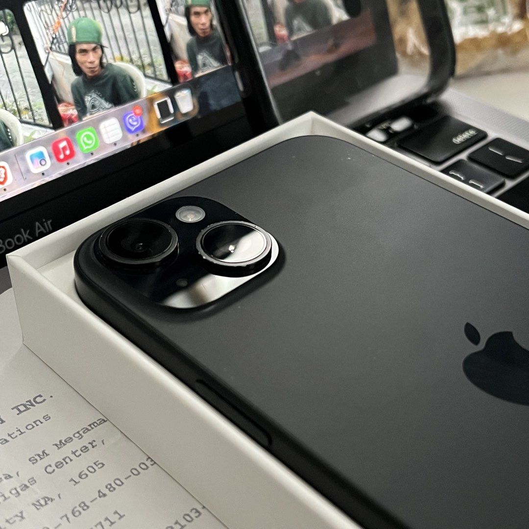 iPhone 15 plus 128GB 83% Battery Health (Category: iPhone 15 Series) located in Marikina City. Submitted by flipquest.ph (Listing ID 1471051900, Image 1). Description: iPhone 15 plus 128gb Black color🖤 Globe Locked: Compatible for GLOBE, TM, GOMO 83% Battery health All working, may sign of usage lang such as case marks, konting paintchips sa cam and bottom frame Complete with box, cord, plus receipt Check all you want before payment ₱27,000 fixe