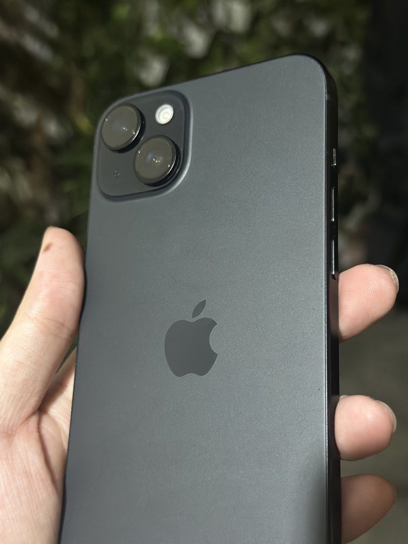 iPhone 15 Plus 128GB | 98% BH (Category: Other Gadgets) located in Manila. Submitted by jnflrss (Listing ID 1471071674, Image 3). Description: 📱 iPhone 15 Plus 128GB — Black 🔋 98% Battery Health 📲 Factory Unlocked | Openline 🛡️ Under Warranty Until November 16, 2026 ✓ True Tone & Face ID Working ✓ Physical + eSIM Supported ✓ Local Variant 🇵🇭 ✓ All Functions Working ✓ No History of Repair ✓ Unli Check & Test Upon Meetup 📦 Inclusions: Unit, 