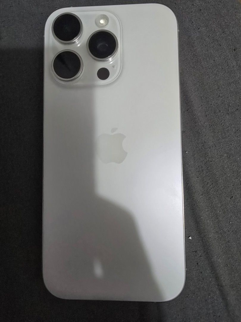 IPhone 16 Pro (Category: iPhone 16 Series) located in Manila. Submitted by goldenhorse_112874 (Listing ID 1471003666, Image 3). Description: for sale Only iPhone 16 Pro 128GB factory unlock White Titanium 87% batt health With Box Same imei at serial 99% smooth no issue never repair 36000.