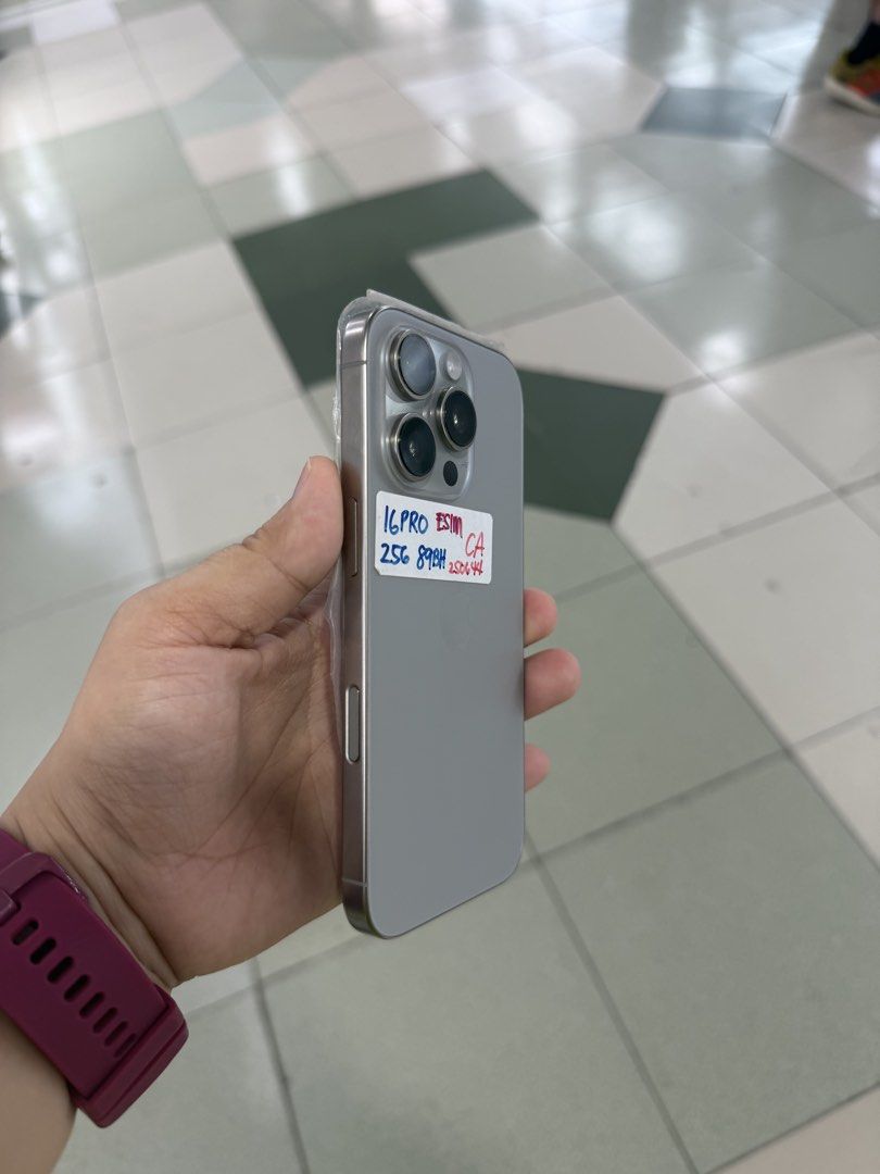 Iphone 16 Pro 256gb 89% BH Esim Unlock (Category: iPhone 16 Series) located in San Juan City. Submitted by javedsgadgetshop (Listing ID 1470960722, Image 2). Description: INSTALLMENT OPTIONS : SPAY LATER / GGIVES / CREDIT CARD / SKYRO / HOMECREDIT (BRANDNEW) QUICK INFO! ✖️ ➡️ iphone 16pro ➡️ 256gb ➡️ Natural Color ➡️ US Variant ➡️ 95% Makinis & 89% BH ➡️ Esim Unlock ➡️ WITH FREE CASE AND CHARGER 🤝 We accept swap | Trade - In 💳 We do installment