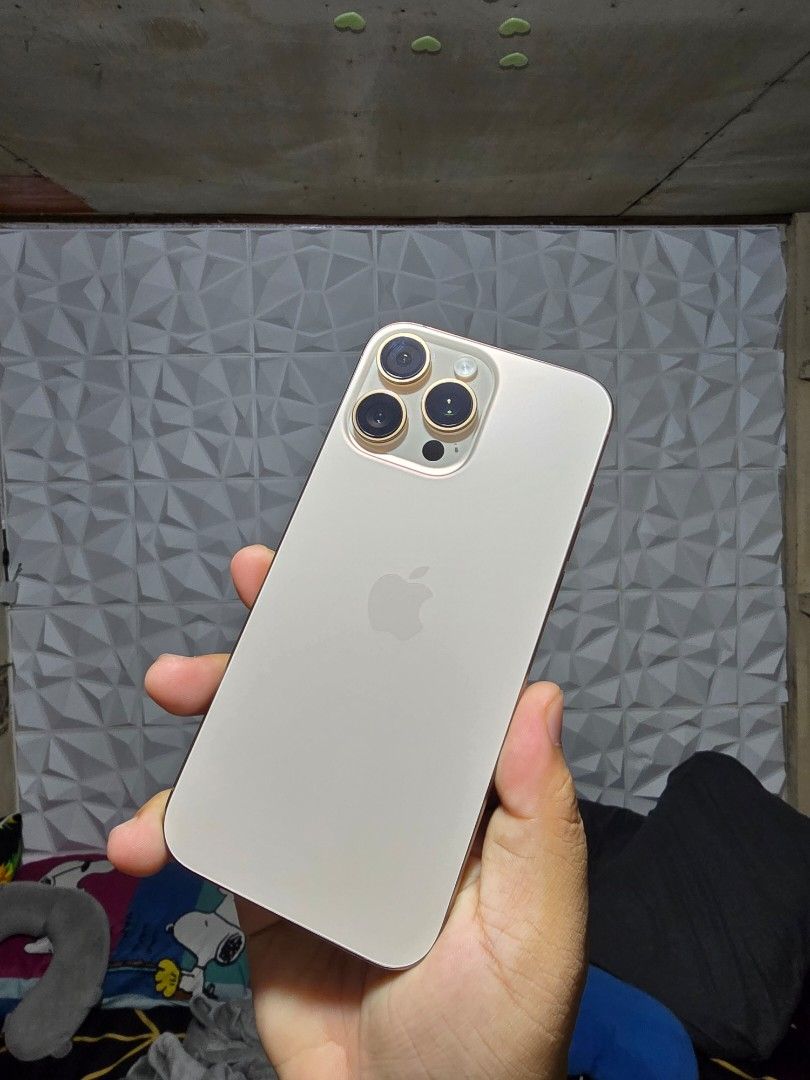 iPhone 16 Pro Max 256Gb | 89% BH (Category: iPhone 16 Series) located in Caloocan City. Submitted by bon183 (Listing ID 1470987225, Image 2). Description: For sale only, fixed price. IPHONE 16 PRO MAX 256GB | Desert Titanium | 89% BH •Local purchased & Openline •All buttons & true tone working •Some scratch only on screen •No repair history •With box & case only 📍South caloocan area.