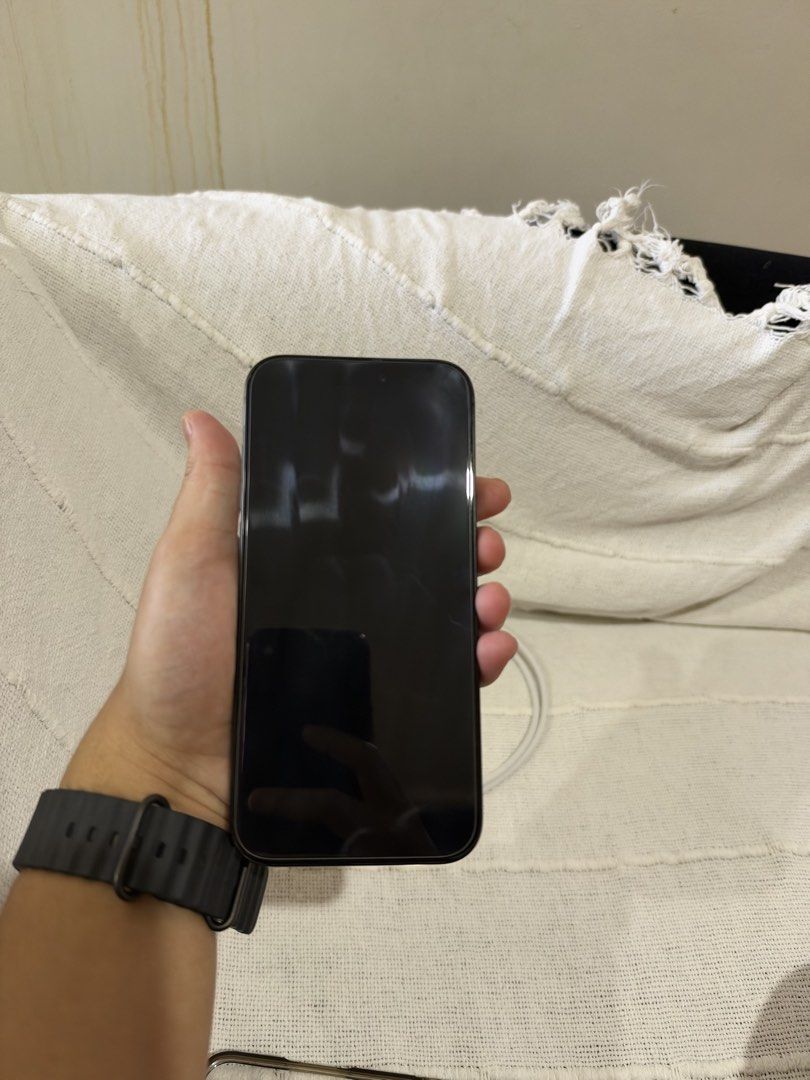 Iphone 16 Pro Max - Black Titanium, 512 gb (Category: iPhone 16 Series) located in Quezon City. Submitted by meowww000 (Listing ID 1471011047, Image 2). Description: RFS: upgraded to ip18 Batt health: 87%.
