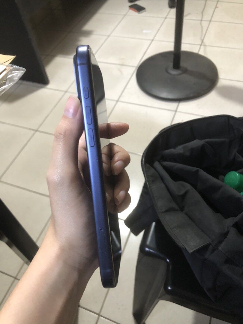 iPhone 17 Pro Max 256gb (Category: iPhone 17 Series) located in Quezon City. Submitted by kimioutlet (Listing ID 1470996493, Image 2). Description: IPhone 17 pro max 256gb 98% battery health Bought in Powermac Vertis North With official receipt Still on warranty until Nov 6 2026 RFS: Upgrading 100% Authentic.