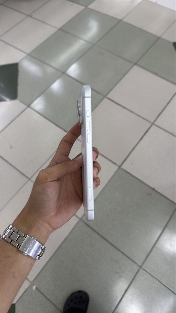 iPhone 17 Pro Max 256gb 95% BH Smart Locked with box (Category: Other Gadgets) located in Manila. Submitted by carimgadgets (Listing ID 1471094464, Image 2). Description: .