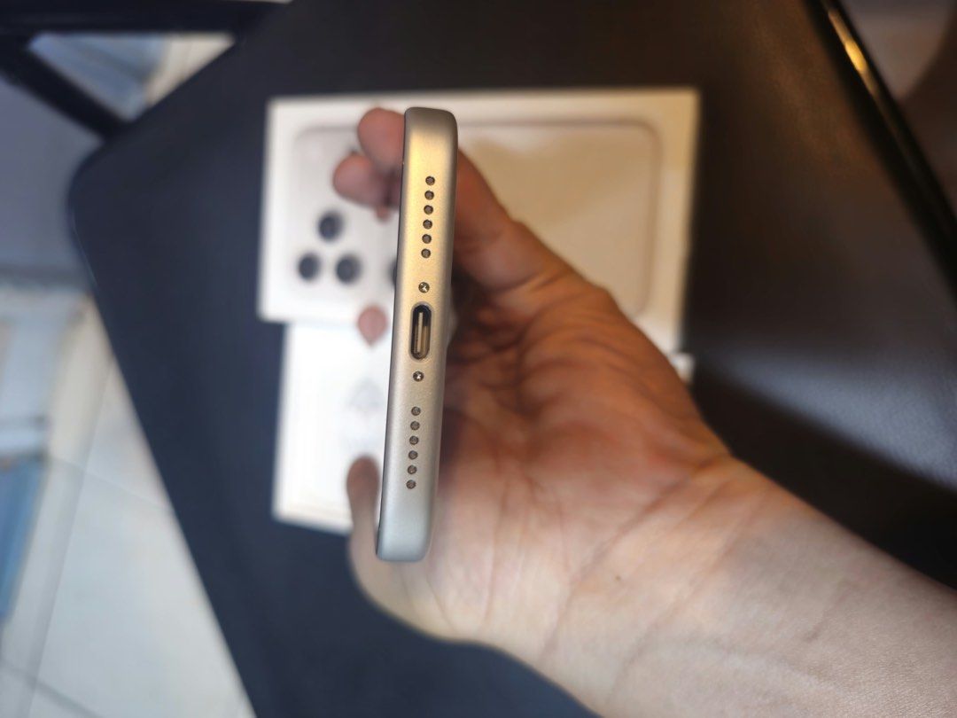 iPhone 17 Pro Max 256GB Silver (Category: iPhone 17 Series) located in Quezon City. Submitted by engineerpat04 (Listing ID 1470980311, Image 2). Description: For the first time in forever, an iPhone 17 Pro Max 256GB in Silver for only PHP 60549. Get this before you run out of time. Grade: A-2. For more information, check out 'Guide: Classification of Pre-Activated iPhones', https://carousell.app.link/gbaYcuNp9mb Important Note: The unit is availa