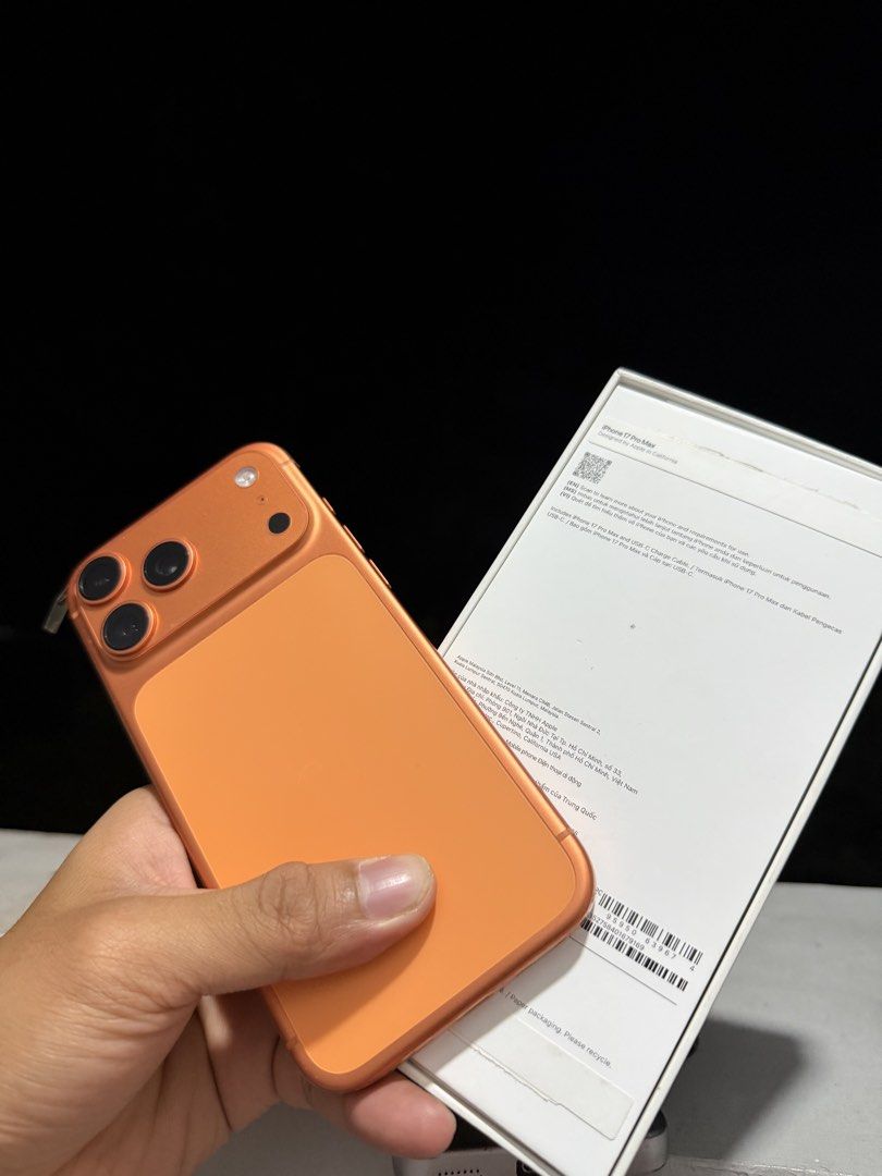 Iphone 17 pro max 512gb NTC 98batt (Category: Other Mobile & Gadget Accessories) located in Manila. Submitted by kellytohaha (Listing ID 1471002014, Image 1). Description: 17 pro max 512GB 98 🔋 Warranty Feb 28,2027 may box same imei, orig cord! No issue My hydrogel sa gilid kaya walang dents scratches pag tinanngal, makinis super alaga! Dasma Meet up pass sa third party .