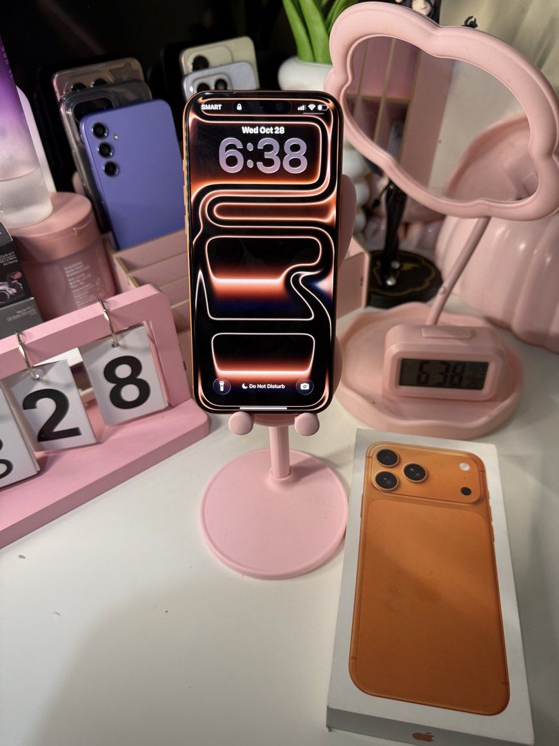 IPHONE 17 PROMAX 256 (Category: iPhone 17 Series) located in Marikina City. Submitted by ychika (Listing ID 1470983535, Image 3). Description: FOR SALE OR SWAP SA LOWER UNIT +cash IPHONE 17 PRO MAX 256GB (COSMIC ORANGE)🍑 ₱62,500 RUSH! -256gb -89% original battery health -still under warranty until 11/27/26 -smooth performance -allworking -true tone/face id -ntc approved -unli check/reset upon meet up honest issue:dents only inclusions: unit case