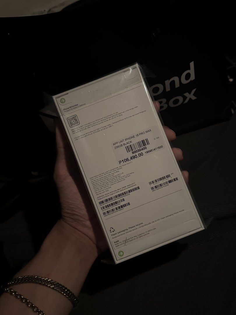 Iphone 18 Pro Max 256gb (Sealed) (Category: iPhone 18 Series) located in Marikina City. Submitted by bryanroblesss (Listing ID 1470935322, Image 2). Description: Looking for Swap to lower unit IOS + cash only Iphone 18 Pro Max 256GB Black Brand New Sealed - Not Activated with RECEIPT - ₱100,000 swap value Meetup : Marikina, San Mateo, Lrt2/Mrt or Plaza Aldea Tanay .