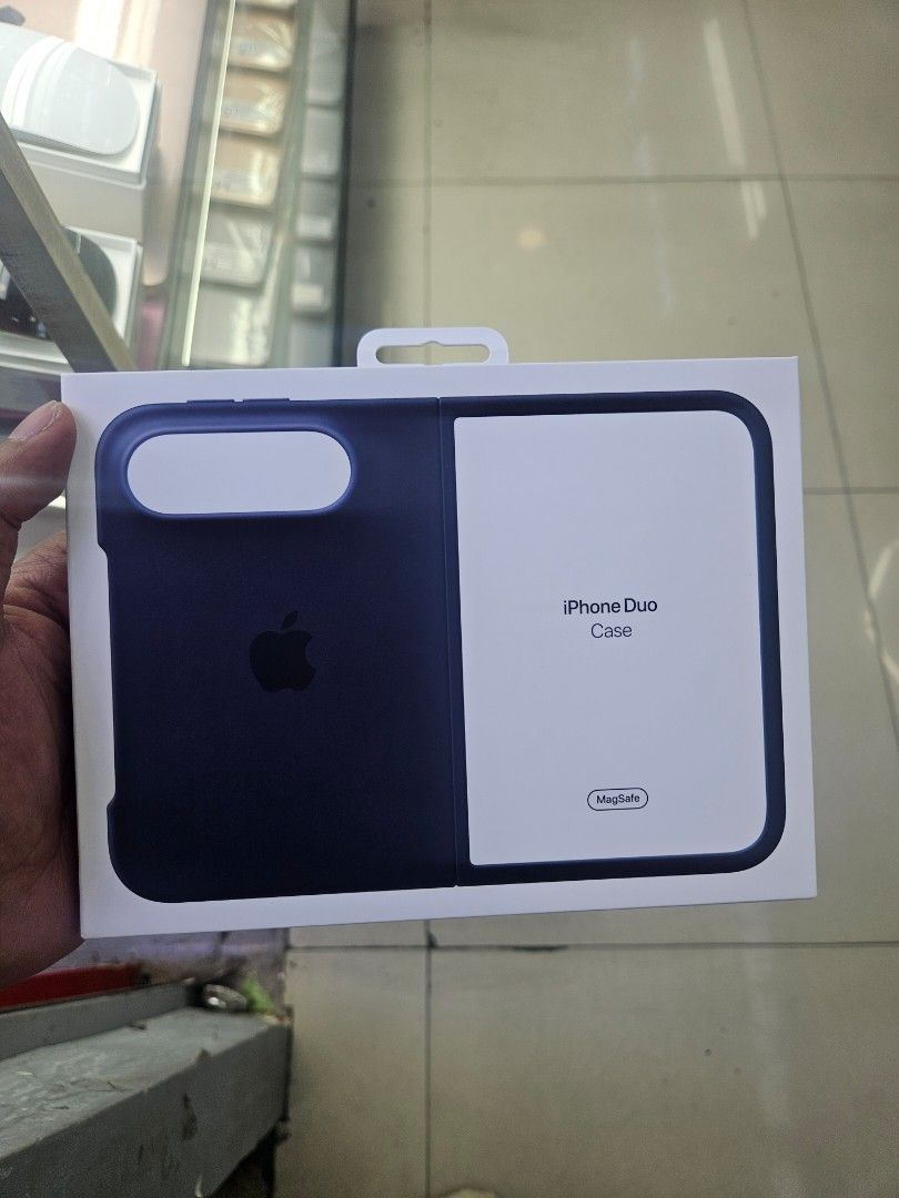 Iphone Duo original case (Category: Cases & Sleeves) located in Pasay City. Submitted by son_castor (Listing ID 1470958182, Image 2). Description: Original from apple case iphone duo case original price i buy this 6999 selling price 5600.