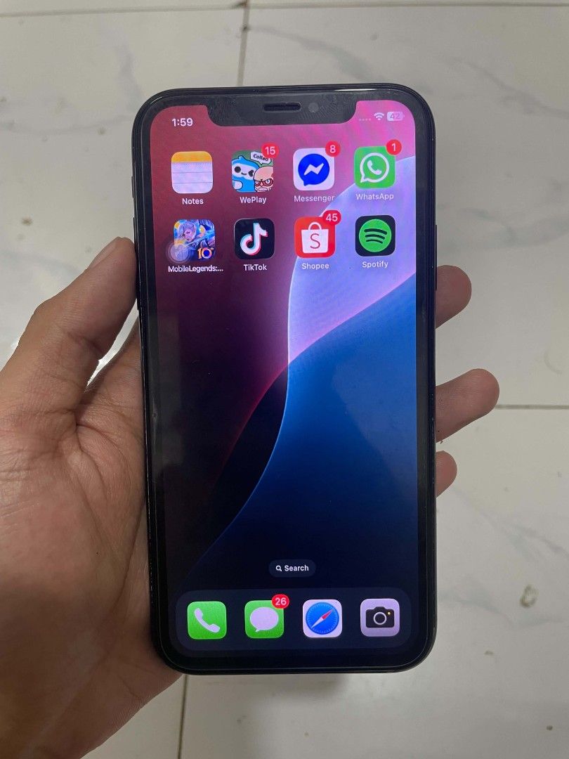 iPhone XR (Category: iPhone X Series) located in Manila. Submitted by adrielaint (Listing ID 1471082168, Image 3). Description: LOOKING FOR RUSH XR?? 5.9K LANG (NEGO) 64GB TRUETONE/FACE ID WORKING NEWLY REP BATT (100% BH) NO SIM RESTRICTIONS UNLI RESET PARANAQUE/LAS PIÑAS LOC.