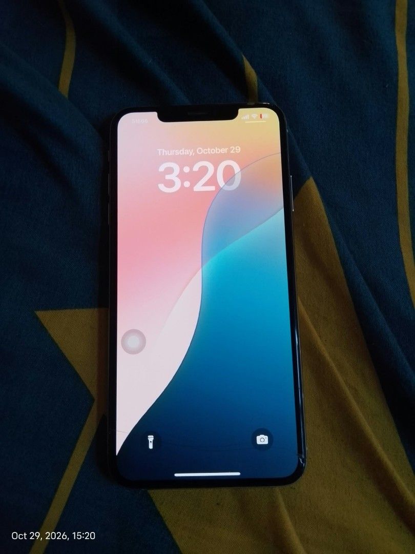 iPhone Xs Max 64gb (Category: iPhone X Series) located in Malabon City. Submitted by iflipgadgets777 (Listing ID 1471004632, Image 2). Description: 💸Rush Sale❗ Open for Swap (iPhone only)🍎 📩LBC sa malayo (Video call first) Unli Vouch and Video call for assurance 📱iPhone Xs Max (white) 64gb 71% bh🔋(orig) All working issue crack lcd & backglass 💰3,999 w/ 3 days warranty 📍Malabon City Meet up, Halfway.