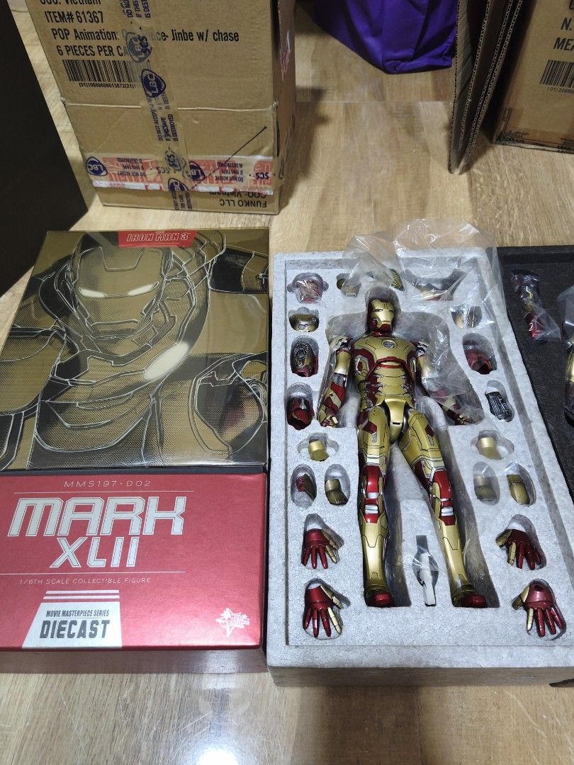 Ironman Hot Toys diecast (Category: Figurines & Statues) located in Manila. Submitted by daily.tipid (Listing ID 1471047000, Image 2). Description: Ironman Hot toys diecast Ironman Mark 42 - 12,999 (back in box) Ironman Mark 85 - 16,899 (MIB) LBC,jnt or lalamove Pwede Installment,Pag fully paid na, pwde ng mgpaship...