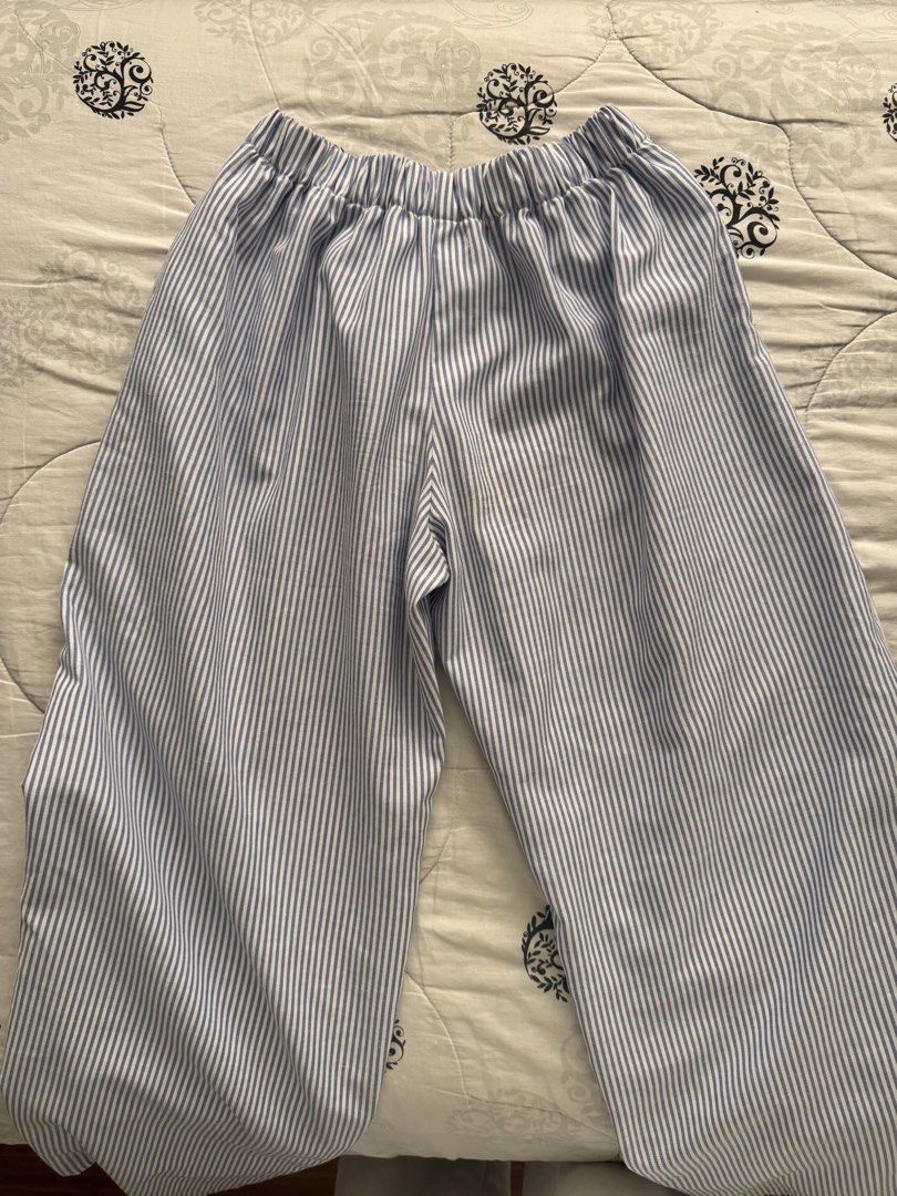 Isa the label blue striped presko pants (Category: Other Bottoms) located in Pasig City. Submitted by lovedpicks (Listing ID 1470937415, Image 2). Description: - Brand: Isa the Label - Color: Blue and white stripes - Free size, fits s-l - 10/10 condition.