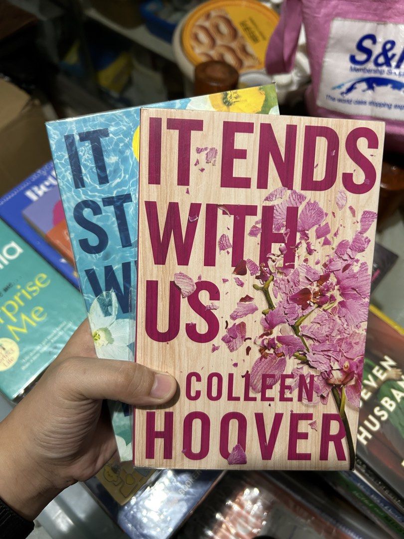 It Ends With Us and It Starts With Us (Category: Storybooks) located in San Pedro. Submitted by hyunmiso (Listing ID 1470934236, Image 1). Description: - Bundle includes: It Ends With Us & It Starts With Us by Colleen Hoover payment first, no COD 🧾 mop: bpi, maribank, gotyme 🚛 mod: lalamove, j&t, lbc 📍muntinlupa.