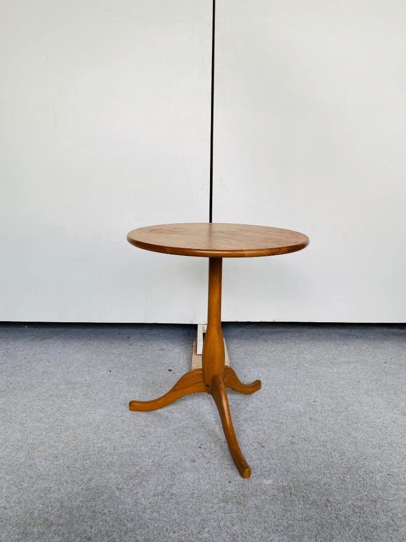 🇯🇵"JAPAN SURPLUS" ROUND SIDE TABLE (Category: Tables & Sets) located in Manila. Submitted by emjiiii96 (Listing ID 1470947308, Image 1). Description: "JAPAN SURPLUS" ROUND SIDE TABLE SIZE: 20D" x 23H" inches (AS-IS ITEM) IN GOOD CONDITION.