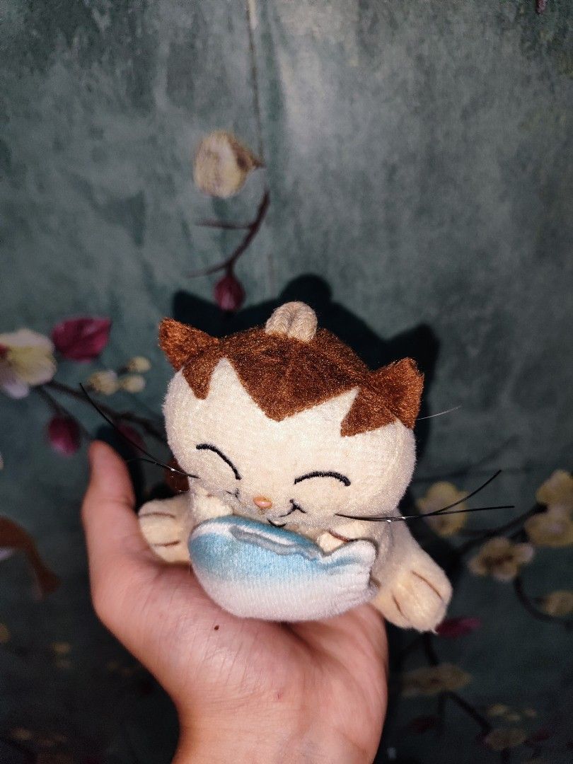 Japanese Sekiguchi Jacob Cat Keychain Plush (Category: Plushies & Soft Toys) located in Quezon City. Submitted by understuffcollectibles (Listing ID 1471066727, Image 2). Description: Size: Small ₱650 + sf Excellent Condition..