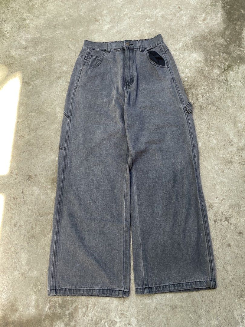 Java Baggy carpenter pants 🛠️ (Category: Jeans) located in Roxas City. Submitted by patch_archive (Listing ID 1471064746, Image 2). Description: Java Baggy carpenter pants 🛠️ 📏 ACTUAL DIMENSION USING INCHES 👖 WAIST : 27-32 👖 LENGTH : 40 👖 THIGH : 13 👖 HEM : 10 👖 FLAWS : NONE 🏷️ PRICE : 700 PHP + SF * MESSAGE ME IF YOU HAVE ANY OTHER QUESTION ABOUT SIZING . 🚚 Local shipping fee ( 70-85 Php) ✈️ International Shipping fee cost “DM” 💳 Mode