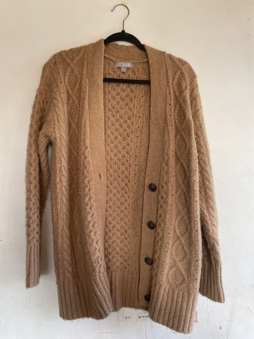 JCrew Cable Knit Cardigan Sweater (Category: Coats, Jackets and Outerwear) located in Santa Rosa. Submitted by sansribal (Listing ID 1470972703, Image 1). Description: – imported – worn once – size xxs on tag – can fit up to medium to large negotiable so long as you’re a sure buyer. 📍 santa rosa laguna 📦 j&t or lalamove.