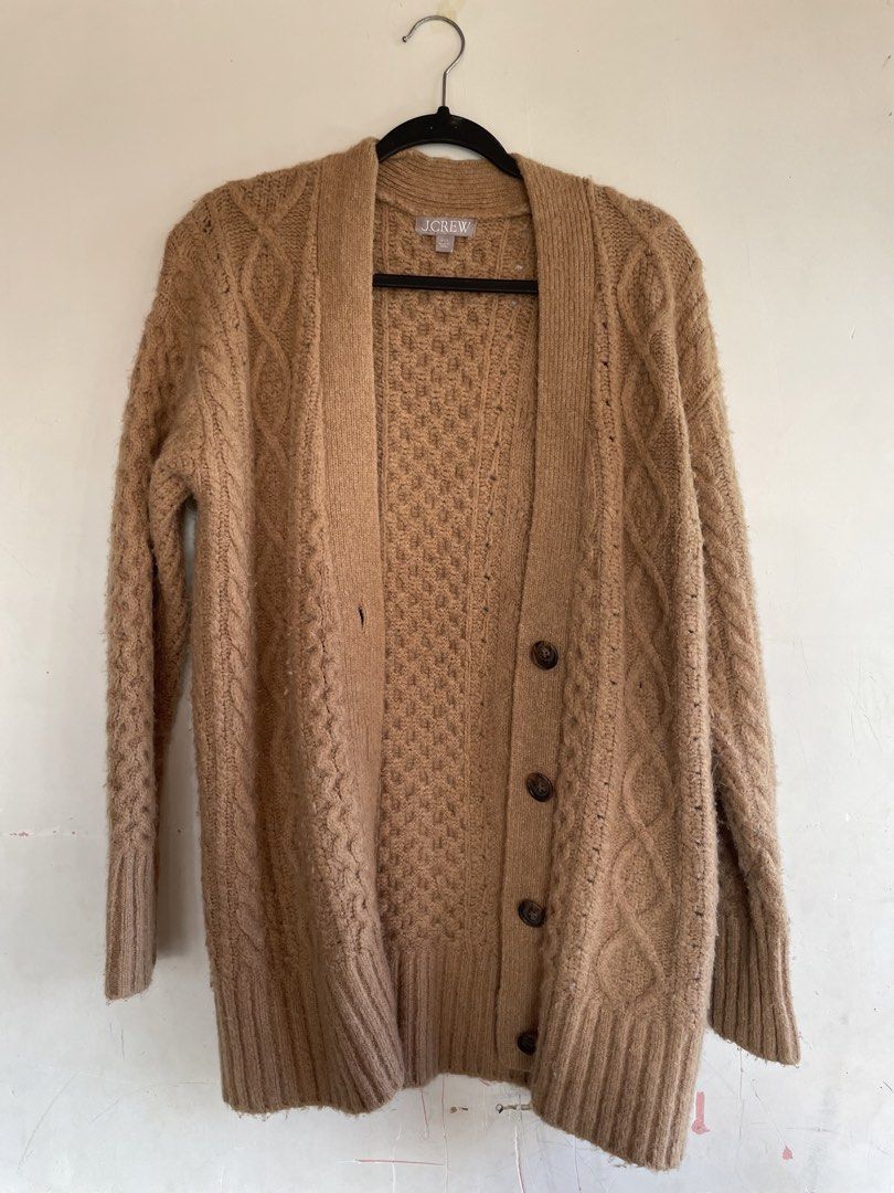 JCrew Cable Knit Cardigan Sweater (Category: Coats, Jackets and Outerwear) located in Santa Rosa. Submitted by sansribal (Listing ID 1470972703, Image 2). Description: – imported – worn once – size xxs on tag – can fit up to medium to large negotiable so long as you’re a sure buyer. 📍 santa rosa laguna 📦 j&t or lalamove.