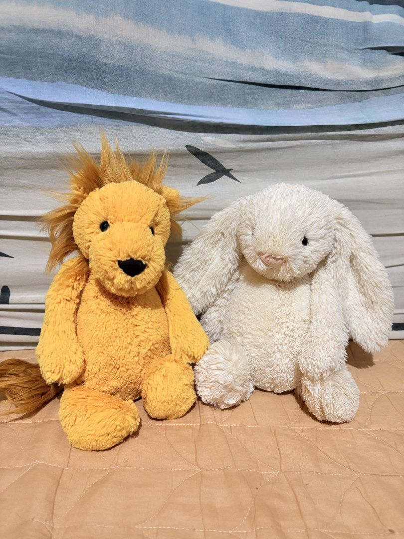 Jellycat Bashful Vintage Lion & Cream Bunny Bundle (Category: Plushies & Soft Toys) located in Manila. Submitted by strawbbmilkshake (Listing ID 1471030590, Image 1). Description: Pwede bundle pwede tingi.