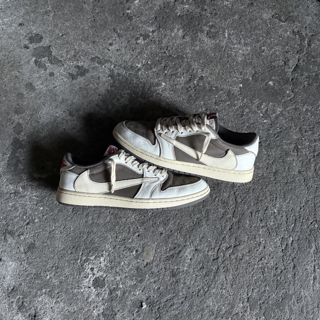 Jordan 1 Retro Low OG SP - Reverse Mocha (Category: Sneakers) located in Taguig. Submitted by _grailedph (Listing ID 1471027599, Image 3). Description: Jordan 1 Retro Low OG SP - Reverse Mocha Check photos for reference Size: 9.5mens/27.5cm Slightly Heeldrags Pair only/As is Excellent Condition ₱ 1,500.