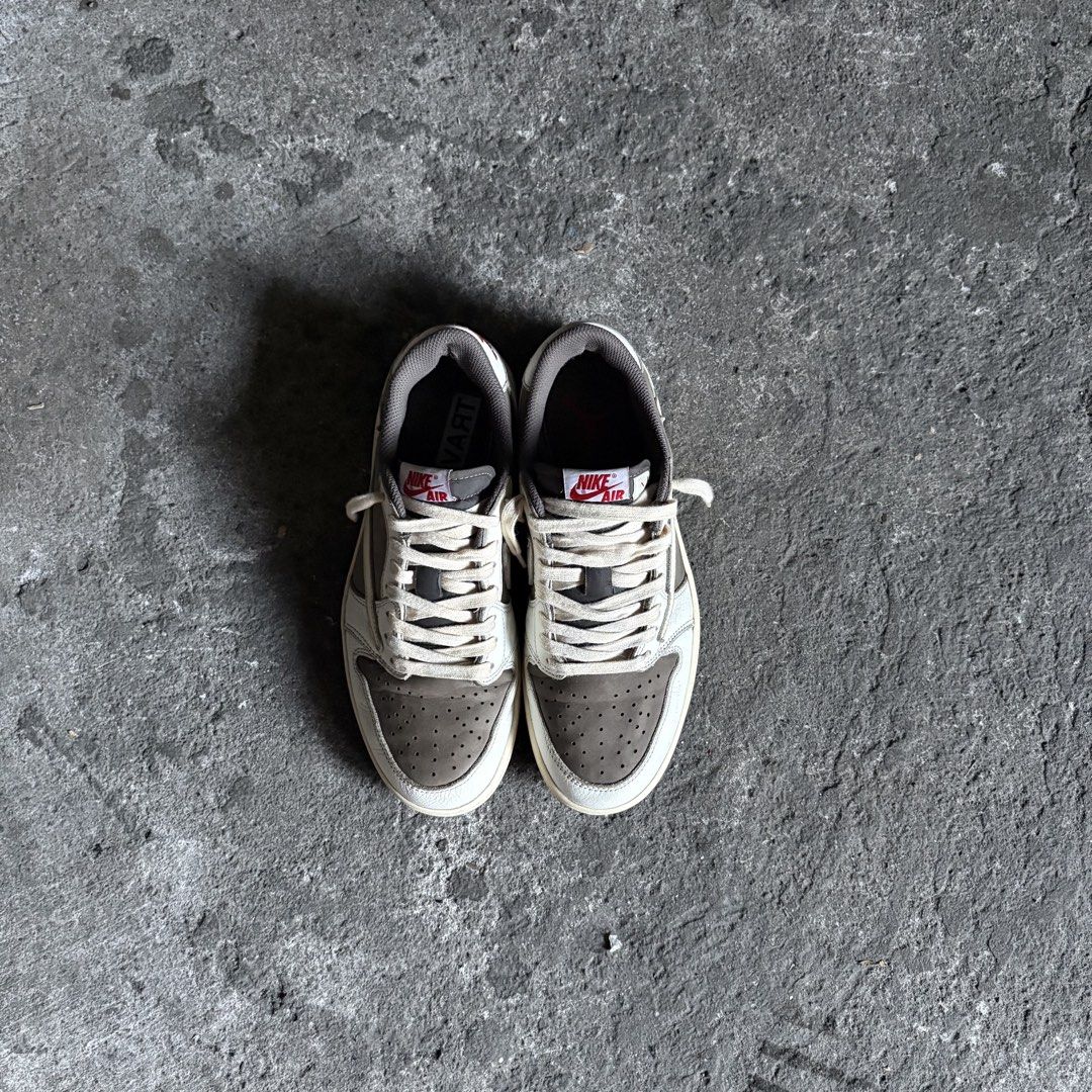 Jordan 1 Retro Low OG SP - Reverse Mocha (Category: Sneakers) located in Taguig. Submitted by _grailedph (Listing ID 1471027599, Image 2). Description: Jordan 1 Retro Low OG SP - Reverse Mocha Check photos for reference Size: 9.5mens/27.5cm Slightly Heeldrags Pair only/As is Excellent Condition ₱ 1,500.