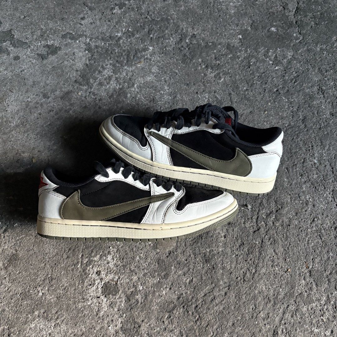 Jordan 1 Retro Low OG SP - Travis Scott Olive (Category: Sneakers) located in Taguig. Submitted by _grailedph (Listing ID 1471028024, Image 1). Description: Jordan 1 Retro Low OG SP - Travis Scott Olive Check photos for reference Size: 8.5mens/9.5wmns-26.5cm Pair only/As is Excellent Condition ₱ 2,200.