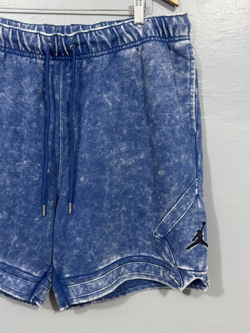 Jordan - Diamond Washed Denim Short (Category: Shorts) located in Manila. Submitted by sophisticatedgoons (Listing ID 1471070668, Image 3). Description: Jordan Diamond Washed Denim Short Size: 3XL fit to 2XL also Very good condition No issue Waistline: 36 - 42 (Garter stretchable) Length: 20" inches (Knee or above the knee level).