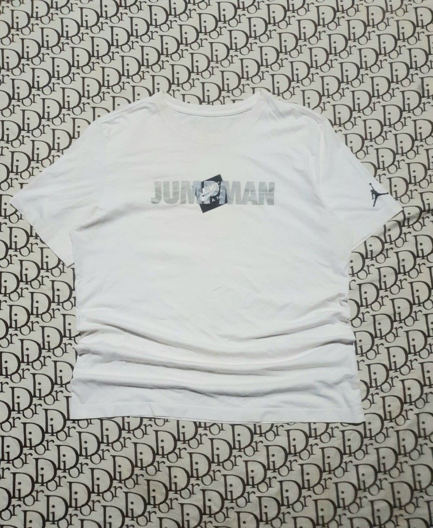 Jordan Jumpman t-shirt (Category: Tshirts & Polo Shirts ) located in San Fernando. Submitted by retro.district. (Listing ID 1471106907, Image 1). Description: - Jordan Jumpman tshirt - Size: Large(21x28) - Condition: Excellent - Issue fade on necktag.