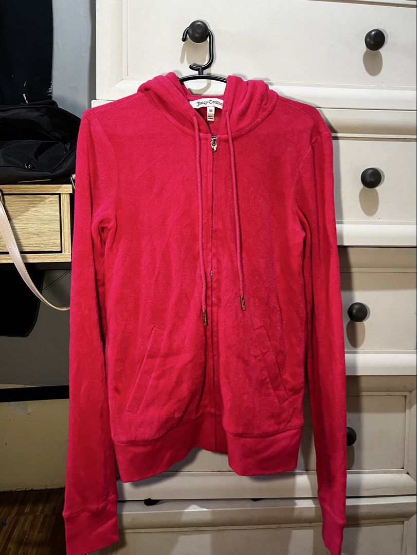 Juicy Couture velvet zip up (Category: Coats, Jackets and Outerwear) located in Rizal. Submitted by ryaa.x (Listing ID 1471009994, Image 2). Description: missing emblem.