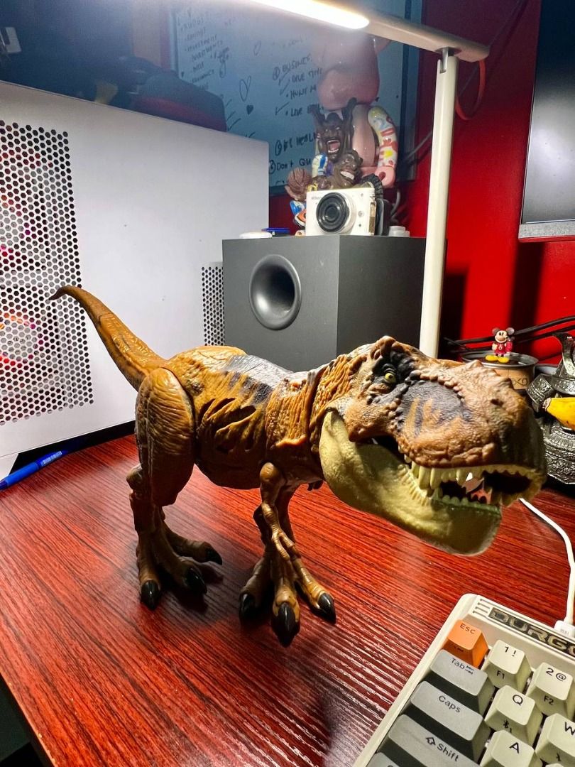 Jurassic World Dinosaur T-Rex (Category: Action & Battle Toys) located in Baguio. Submitted by ditoyzb08176 (Listing ID 1471069173, Image 2). Description: - Brown dinosaur action figure foot with realistic textured skin - Features detailed black painted claws - Built-in scan code on the bottom for interactive app integration - Durable plastic construction made to withstand playtime - Perfect addition to any dino collection Location: Baguio City S