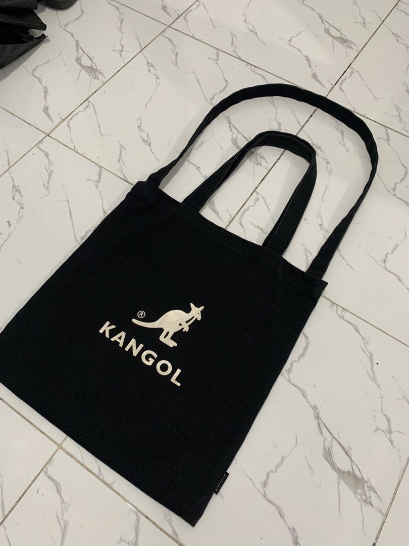 KANGOL CANVAS TWO WAY SLING/TOTE BAG (Category: Sling Bags) located in Cabuyao City. Submitted by rafhaelnyquist_3 (Listing ID 1471093213, Image 2). Description: KANGOL CANVAS TWO WAY SLING/TOTE BAG SIZE OS EXCELLENT CONDITION NO ISSUES -1,200 PESOS ONLY.