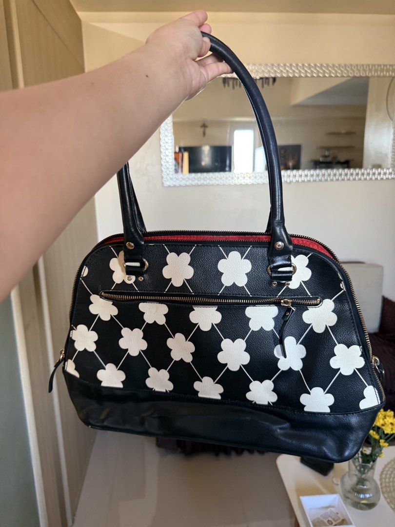 Kate Spade Bag (Category: Shoulder Bags) located in Manila. Submitted by kluvs2declutter (Listing ID 1471015968, Image 2). Description: KATE SPADE WELLESLEY FLORAL PURSE — rfs: declutter —issue: natapunan ng ink inside .