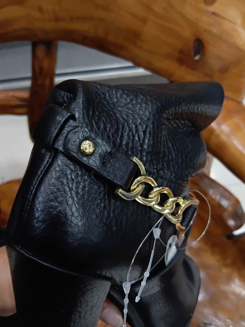 Kate Spade KneeHigh (Category: Boots) located in Subic. Submitted by AnythingBrandedby_May (Listing ID 1471022716, Image 3). Description: Kate Spade KneeHigh.