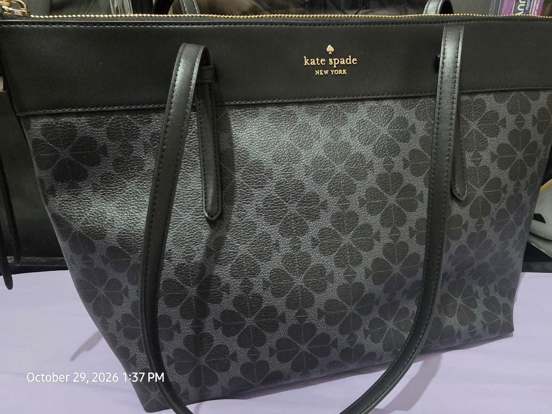 Kate Spade Tote Bag (Category: Tote Bags) located in Manila. Submitted by clover23ph (Listing ID 1470996282, Image 1). Description: Once Used, masyado big for my things, kasya po laptop.