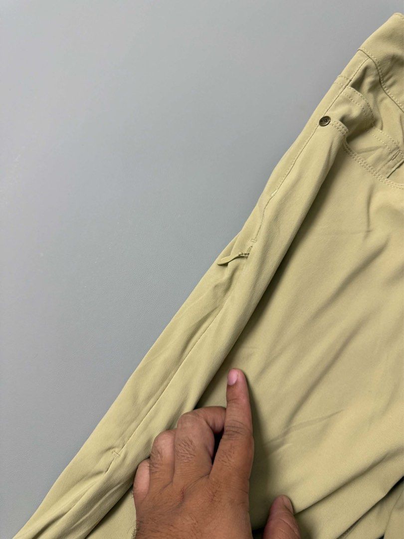 KATHMANDU FLIGHT UPF 50+ HIKING PANTS (Category: Jeans) located in Guagua. Submitted by sweetboyy (Listing ID 1471065792, Image 2). Description: KATHMANDU FLIGHT UPF 50+ HIKING PANTS EXCELLENT CONDITION SIZE 32 ON TAG DIMES: WAISTLINE 32-33 / LENGTH 39 / LEG OPENING 7.