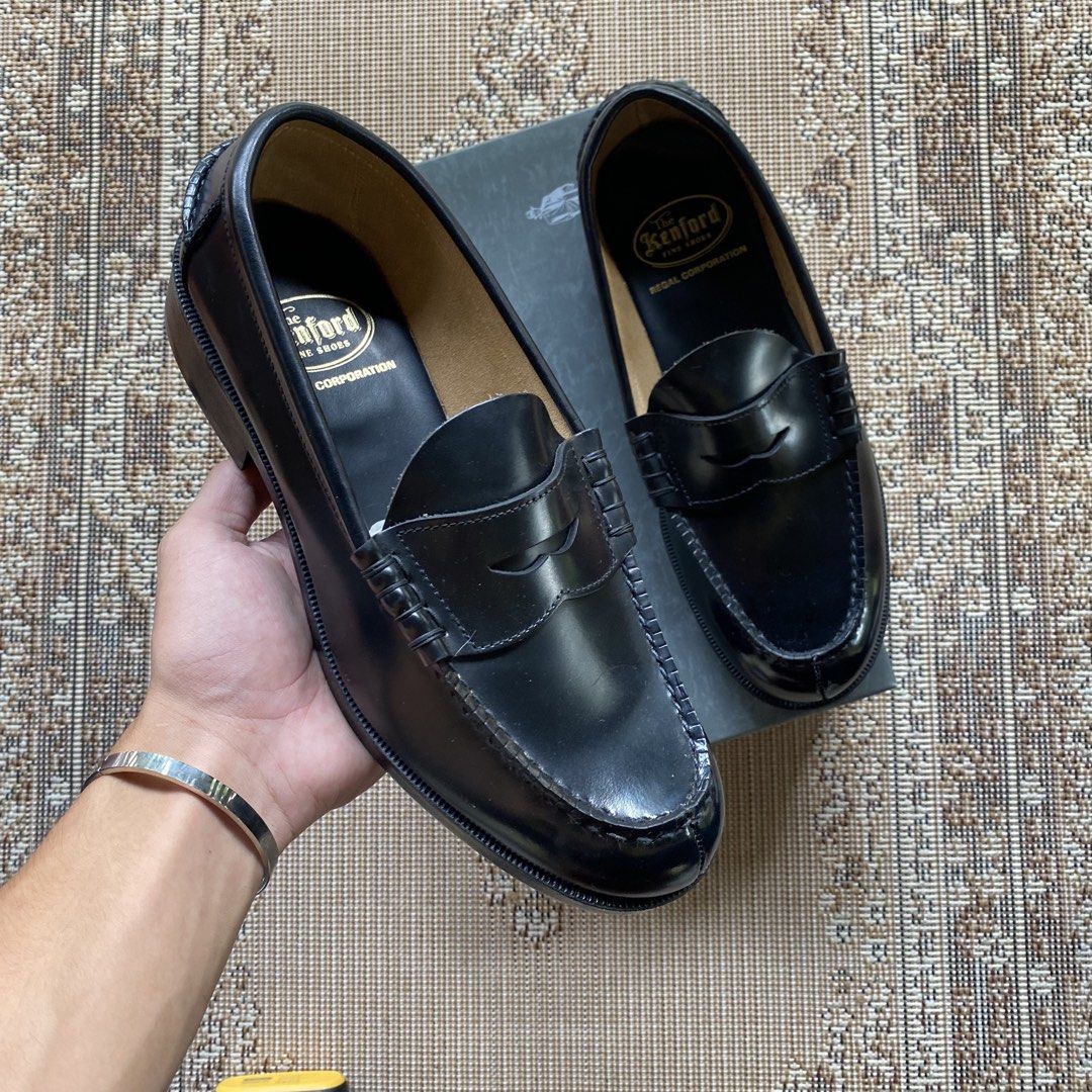 Kenford Penny Loafers (Category: Casual Shoes) located in Manolo Fortich. Submitted by thriftstr.co (Listing ID 1470981043, Image 1). Description: The K*nford Penny Loafers 7.5 US / 40.5 EU / 25 CM Brand New With Box.