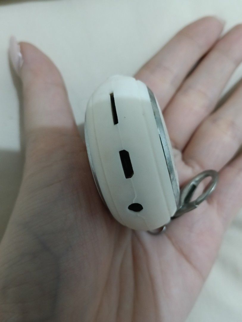 Keychain Mini Speaker white (Category: Soundbars, Speakers & Amplifiers) located in Quezon City. Submitted by andrea11171999 (Listing ID 1471037813, Image 2). Description: .