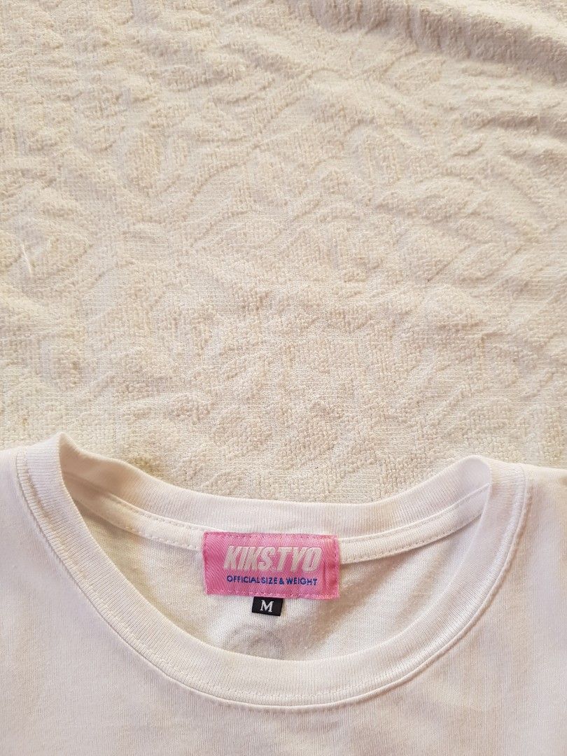 Vintage Kikstyo Shirt (Category: Tshirts & Polo Shirts ) located in Santo Domingo. Submitted by jcobedoza213916 (Listing ID 1471114624, Image 3). Description: Vintage Kikstyo Shirt unisex men's & women's width 18.5 Lenght 27.5 size on tag Medium good condition color rate 9.6/10 no issue: no pinhole no flaws no discoloration.