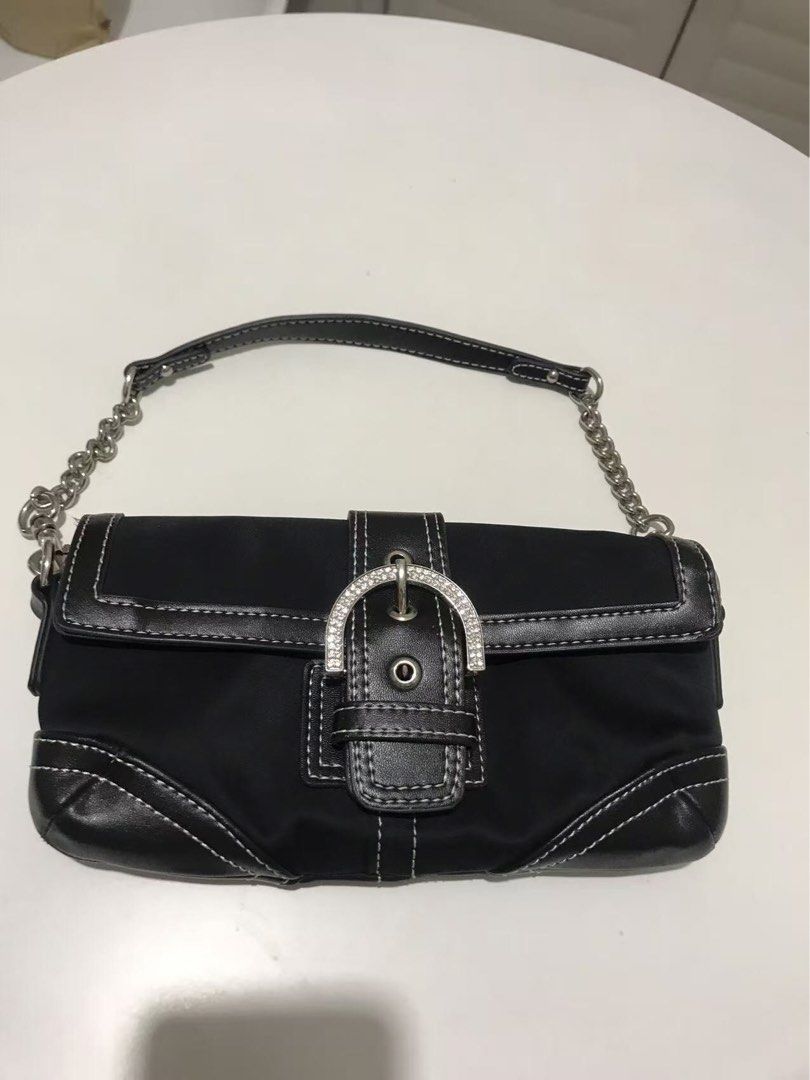 Kili bag (Category: Purses & Pouches) located in Balete No 2. Submitted by troyesybang (Listing ID 1470956725, Image 1). Description: Small lokalike only Billie Veromca brnd name Satin and pu material blend Col black Lp Sf j&t Small size No WW.