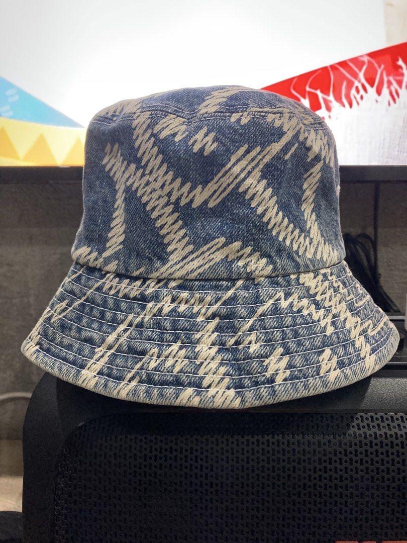 KIRSH bucket hat (free shipping) (Category: Caps & Hats) located in General Santos City (Dadiangas). Submitted by amorhesthrift (Listing ID 1471078255, Image 1). Description: Good condition Unisex Free shipping.
