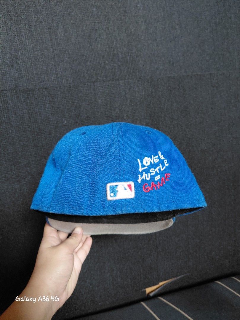 LA CAP (Category: Caps & Hats) located in Baguio. Submitted by tabuzomaria1422 (Listing ID 1470981519, Image 3). Description: LA Close Cap -New Era -Size 7 (55.8 cm) -Needs Cleaning .