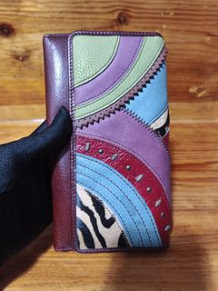 (Category: ) located in . Submitted by queenlyne_vintage_rare_finds (Listing ID 1470954443, Image 1). Description: .